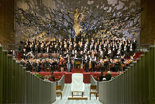 Generalprobe im Vatikan. Immer wieder wurde die Audienzhalle Pauls VI. zum Konzertsaal.